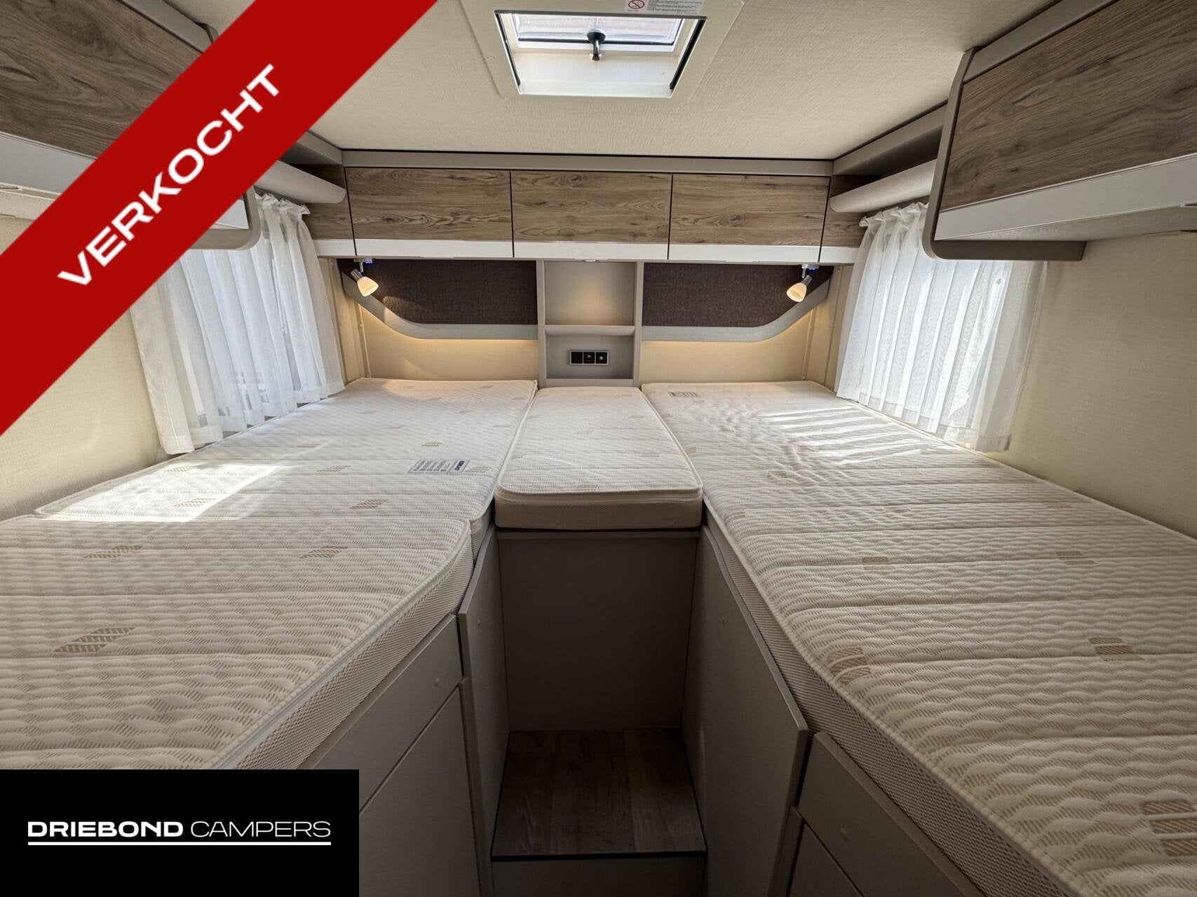 Hymer EXT 678 9T-Automaat Enkele Bedden Luifel Lpg Zonnepane, Caravans en Kamperen, Campers, Automaat, Airbags, 7 tot 8 meter