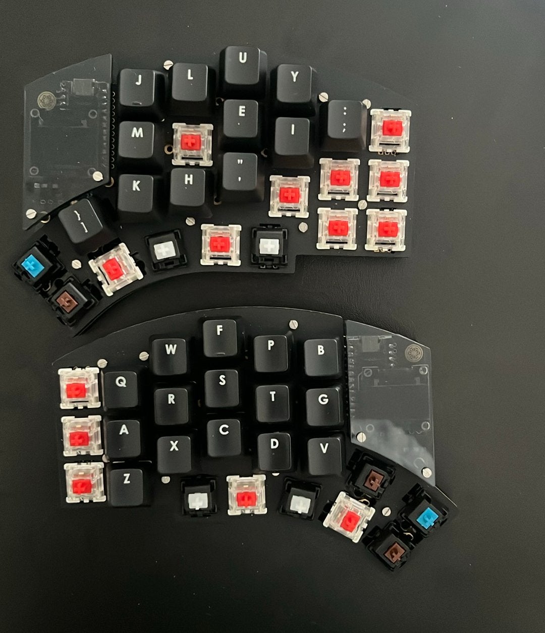 Ergonomisch gesplitst toetsenbord met hot-swappable switches, Computers en Software, Gebruikt, Ergonomisch, Ophalen of Verzenden