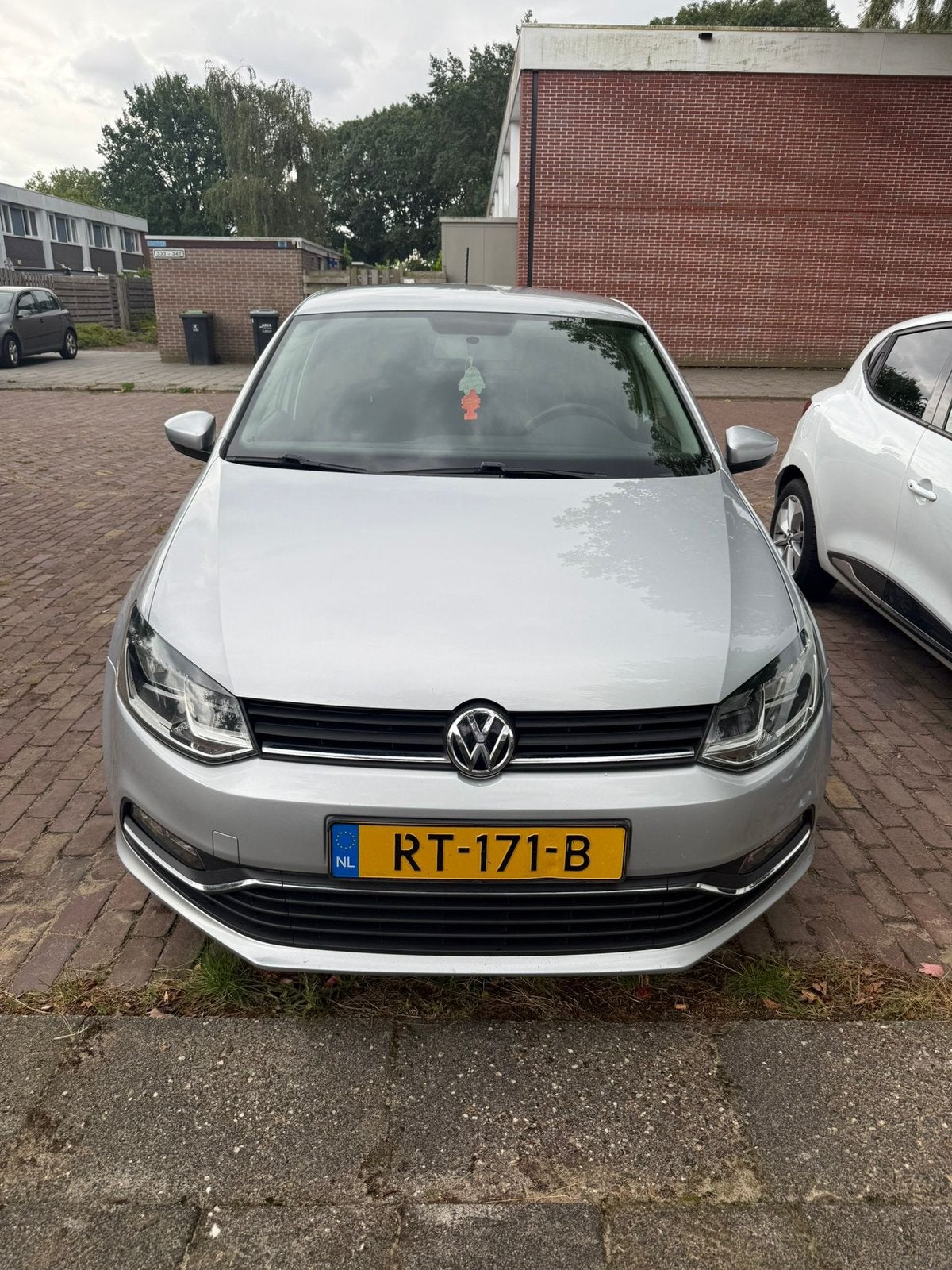 Volkswagen Polo 1.2 TSI 66KW 2017 Grijs, Auto's, 40 €/maand, 4 cilinders, Handgeschakeld, Particulier