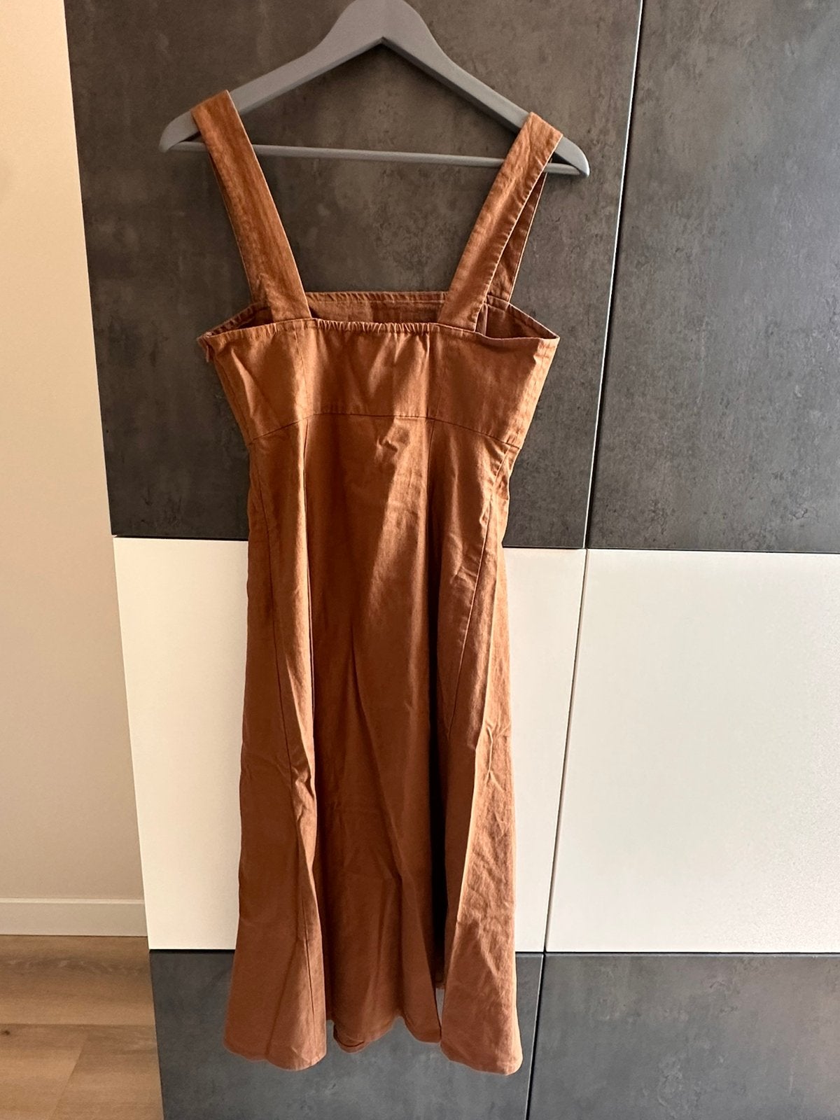 Jurk lang, Kleding | Dames, Jumpsuits, Ophalen of Verzenden, Zo goed als nieuw, Bruin
