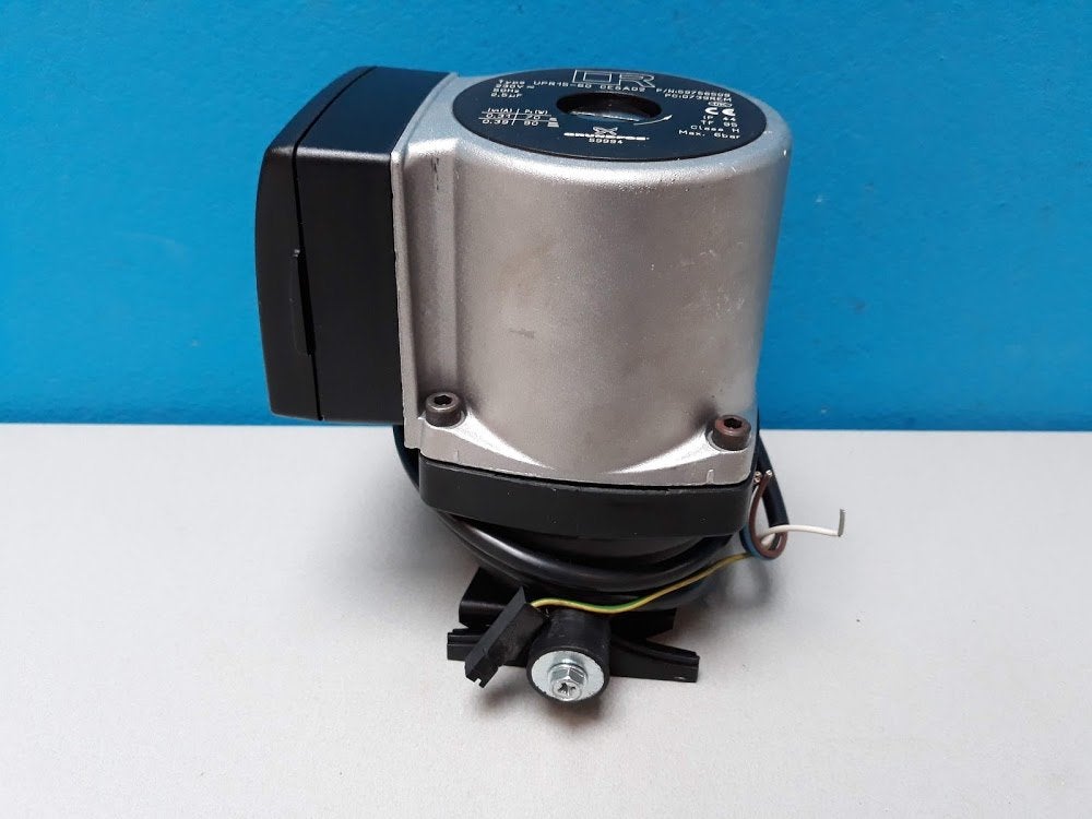 Cv pomp Remeha Avanta 28C UPR15-60 CESA02 Grundfos, Doe-het-zelf en Verbouw, Verwarming en Radiatoren, Niet ingevuld, Gebruikt