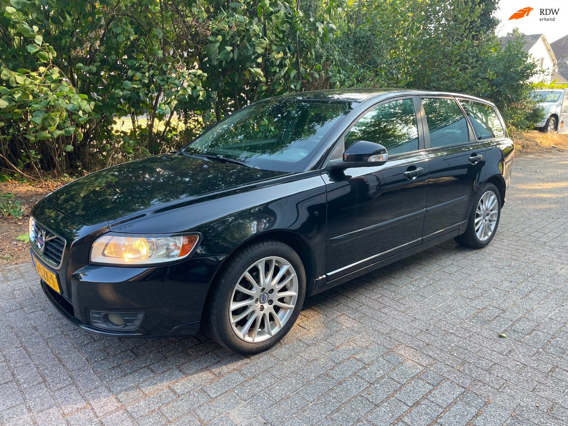 Volvo V50 2.0 Sport perfect onderhouden, Gebruikt, Zwart, Origineel Nederlands, 1279 kg