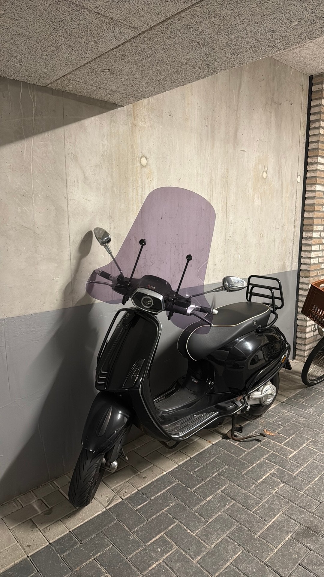 Vespa sprint, Fietsen en Brommers, Ophalen, Maximaal 45 km/u, Zo goed als nieuw, Benzine