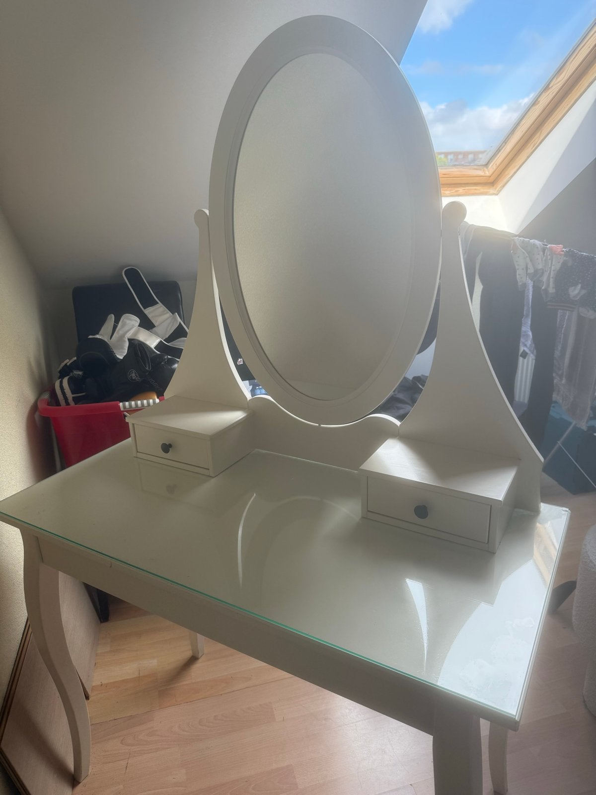 IKEA Make-up Tafel met Spiegel (incl. poef optioneel), Ophalen, Gebruikt, Hout