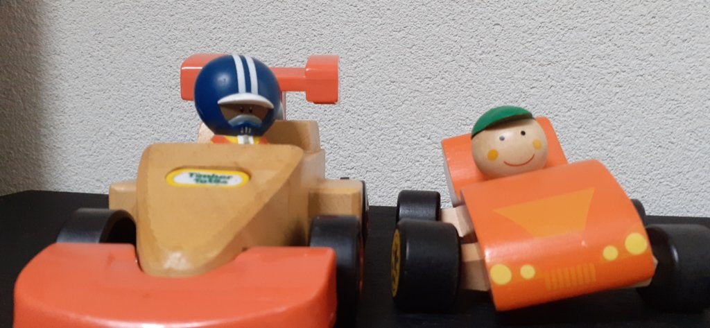Houten speelgoed auto, Kinderen en Baby's, Speelgoed | Houten speelgoed, Ophalen of Verzenden, Gebruikt, Duw- of Trekspeelgoed