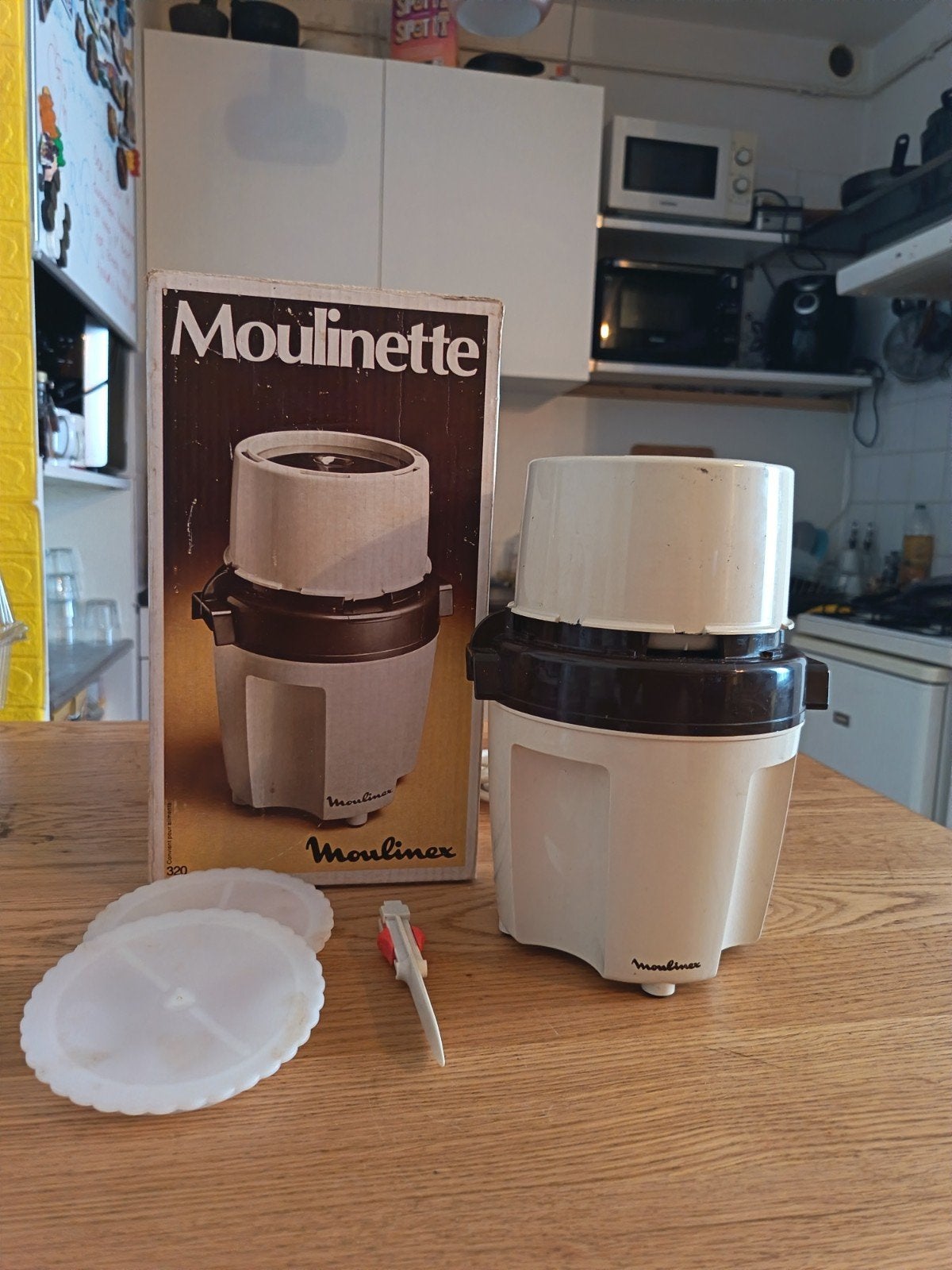 Vintage Moulinex Moulinette hakmolen met originele doos, Minder dan 1 liter, Ophalen of Verzenden, Gebruikt, 1 snelheid