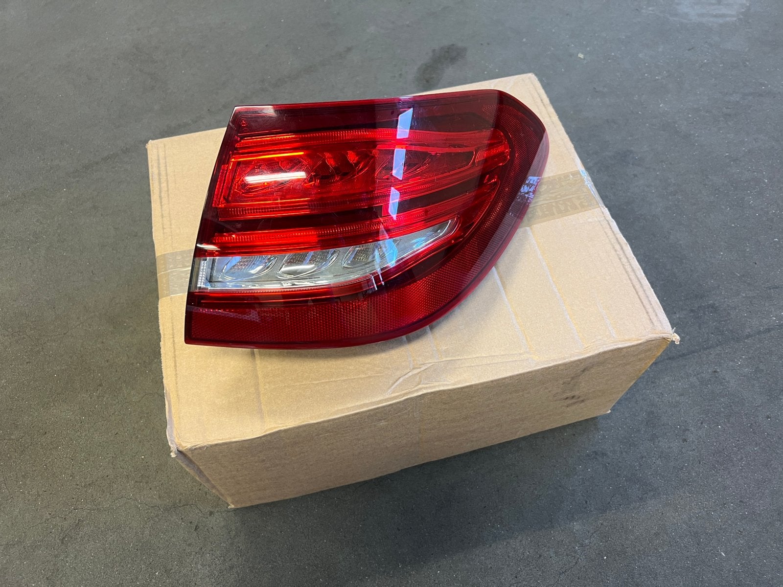Mercedes-Benz C-Klasse W205 Achterlicht Rechts A2059065200, Verzenden, Gebruikt, Mercedes-Benz