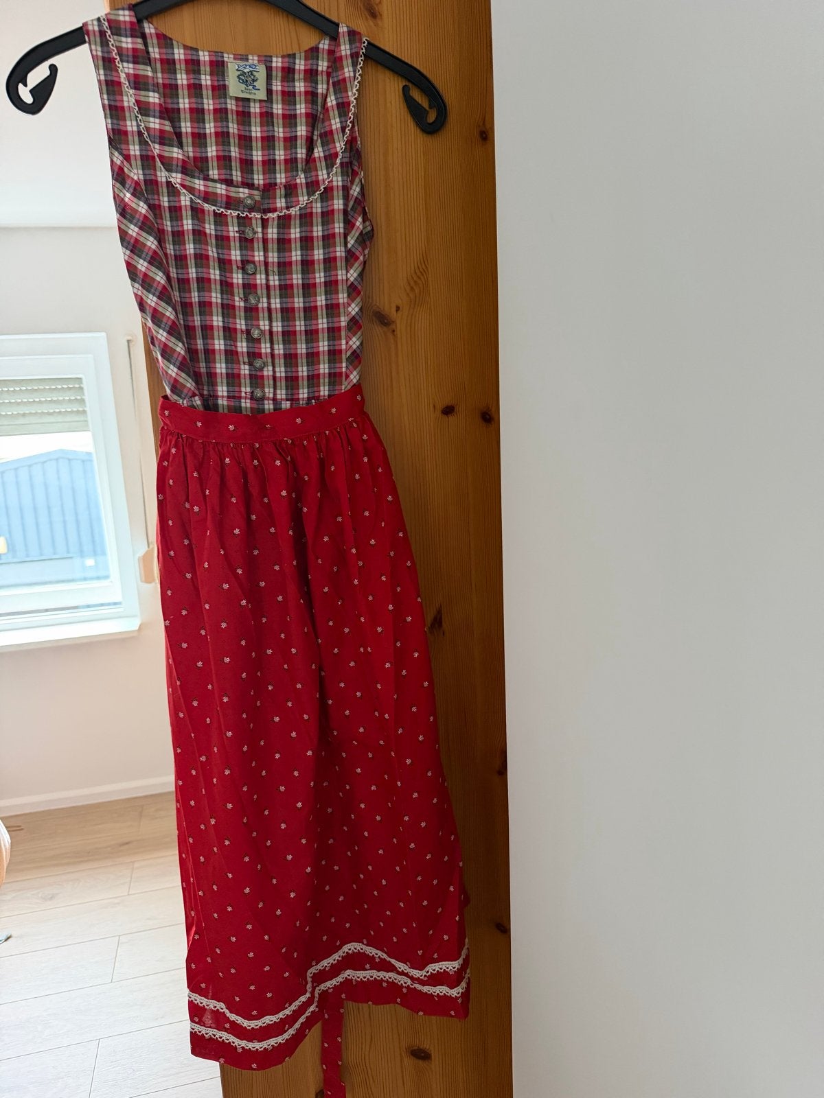 Oktoberfest Traditionele Dirndl Jurk - Rood Geruit maat 164, Ophalen, Zo goed als nieuw, Maat 34 (XS) of kleiner, Rood