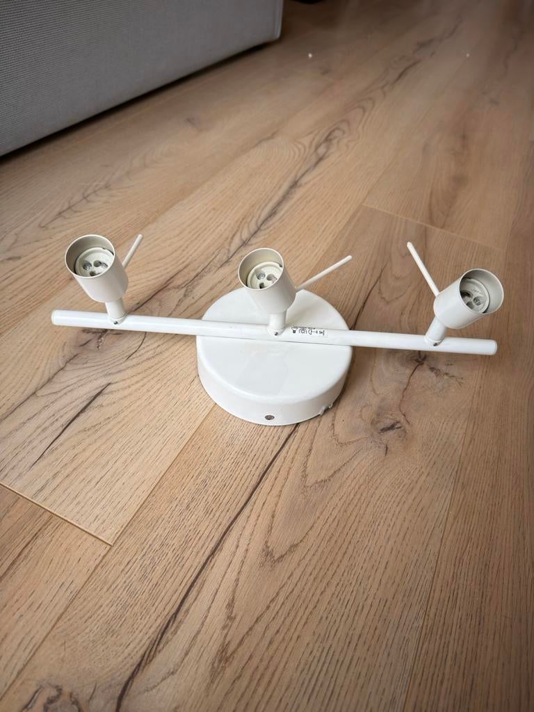 IKEA plafondspot met 3 spotjes, Halogeen, Gebruikt, Metaal of Aluminium, Ophalen of Verzenden