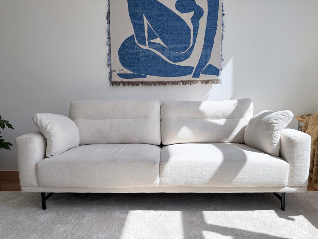 Montèl design bank 3-zits 219cm – licht beige – strak model, Huis en Inrichting, Banken | Bankstellen, Ophalen, Gebruikt, Modern, strak en tijdloos design in neutrale tinten