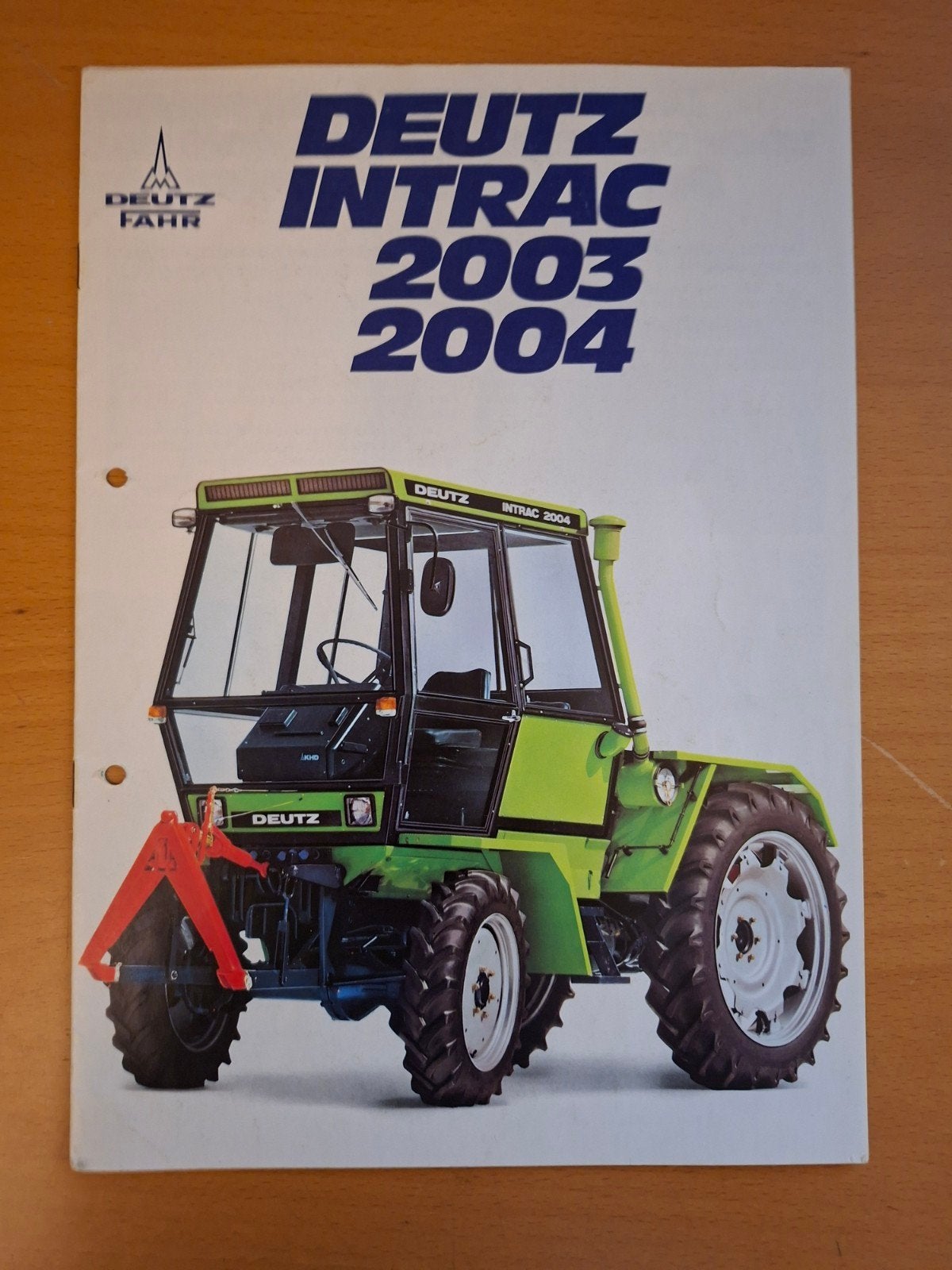 Folder Deutz Intrac 2003 en 2004 Nederlandstalig, Ophalen of Verzenden, Gelezen, Tractor en Landbouw