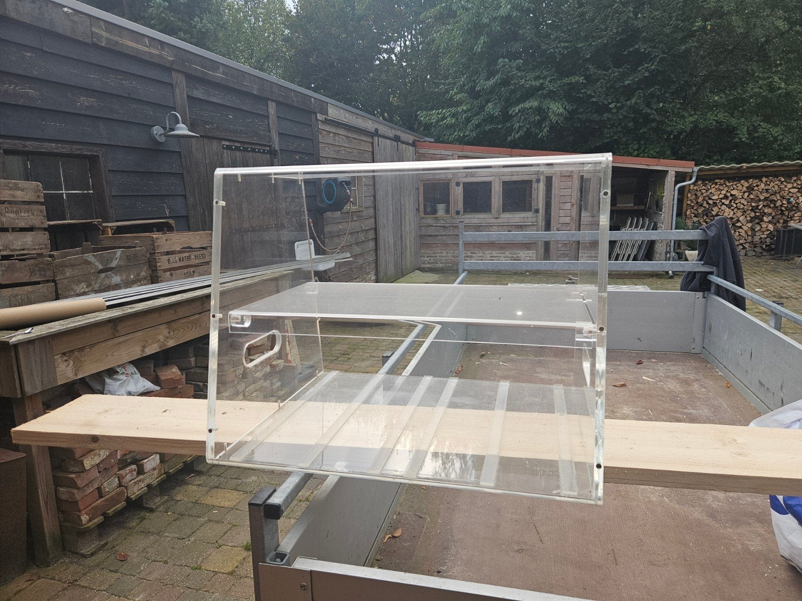 Plexiglas vitrine met schap, Ophalen of Verzenden, Gebruikt