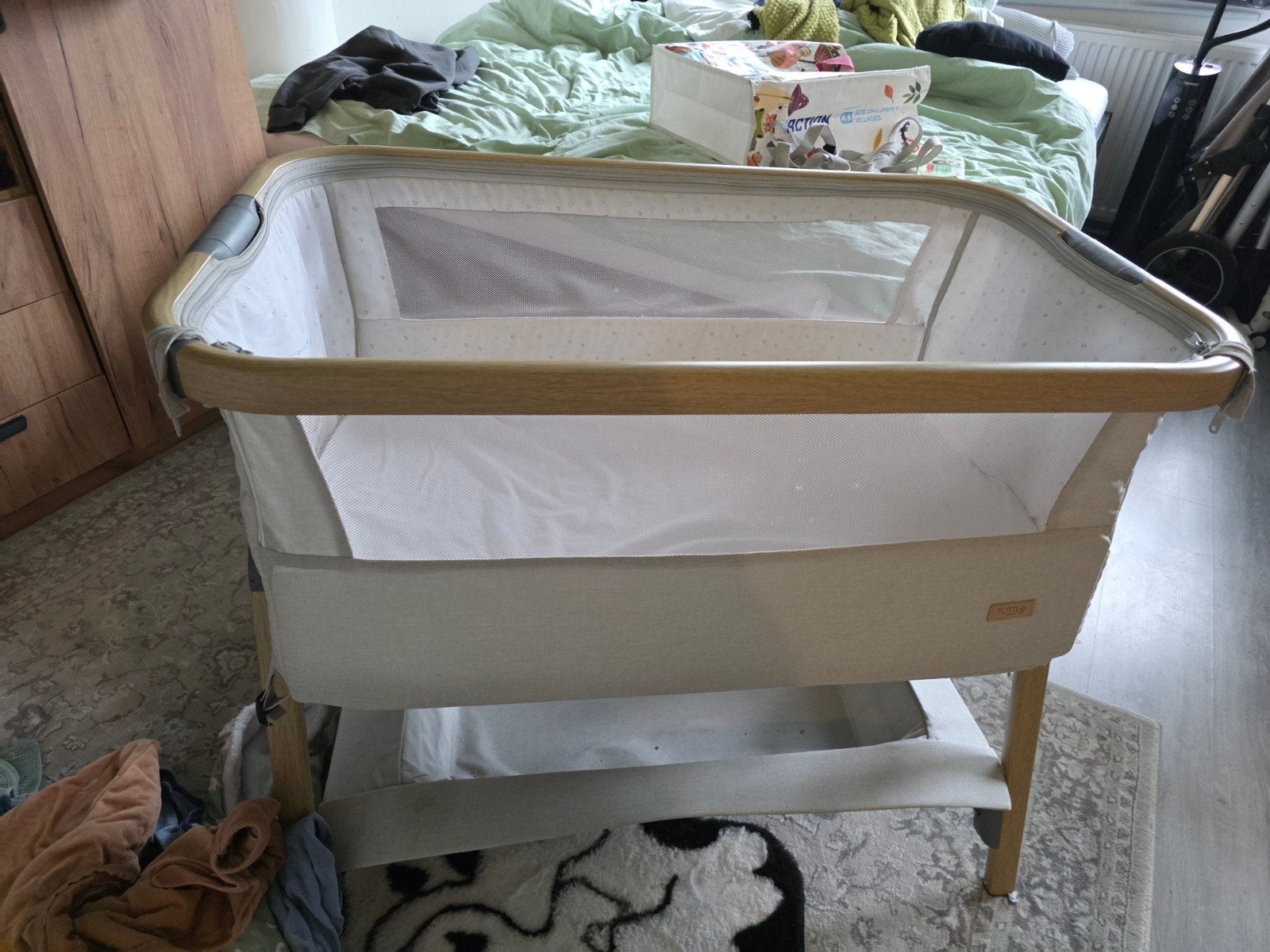 Tutti Bambini CoZee Bedside Co-Sleeper Wieg, Ophalen, Zo goed als nieuw, Wieg