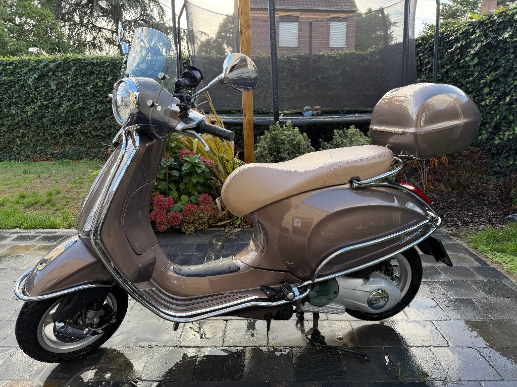 Prachtige vespa primavera 125cc 3V i.e. met toebehoren, Ophalen, Overige modellen, 125 cc, Zo goed als nieuw