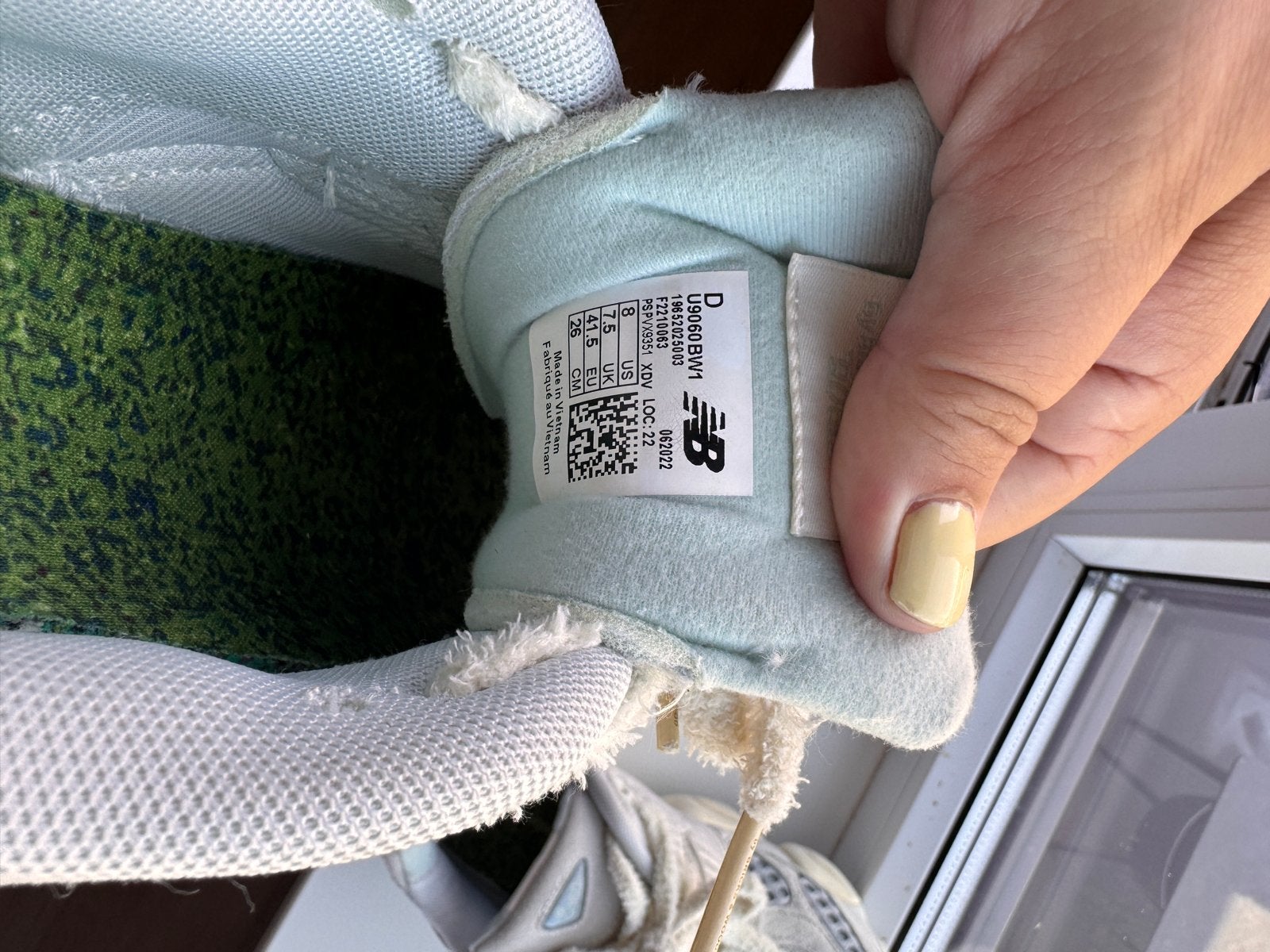 New Balance 9060 Sneakers - Zo goed als nieuw, Verzenden, Zo goed als nieuw, Grijs, Sneakers of Gympen