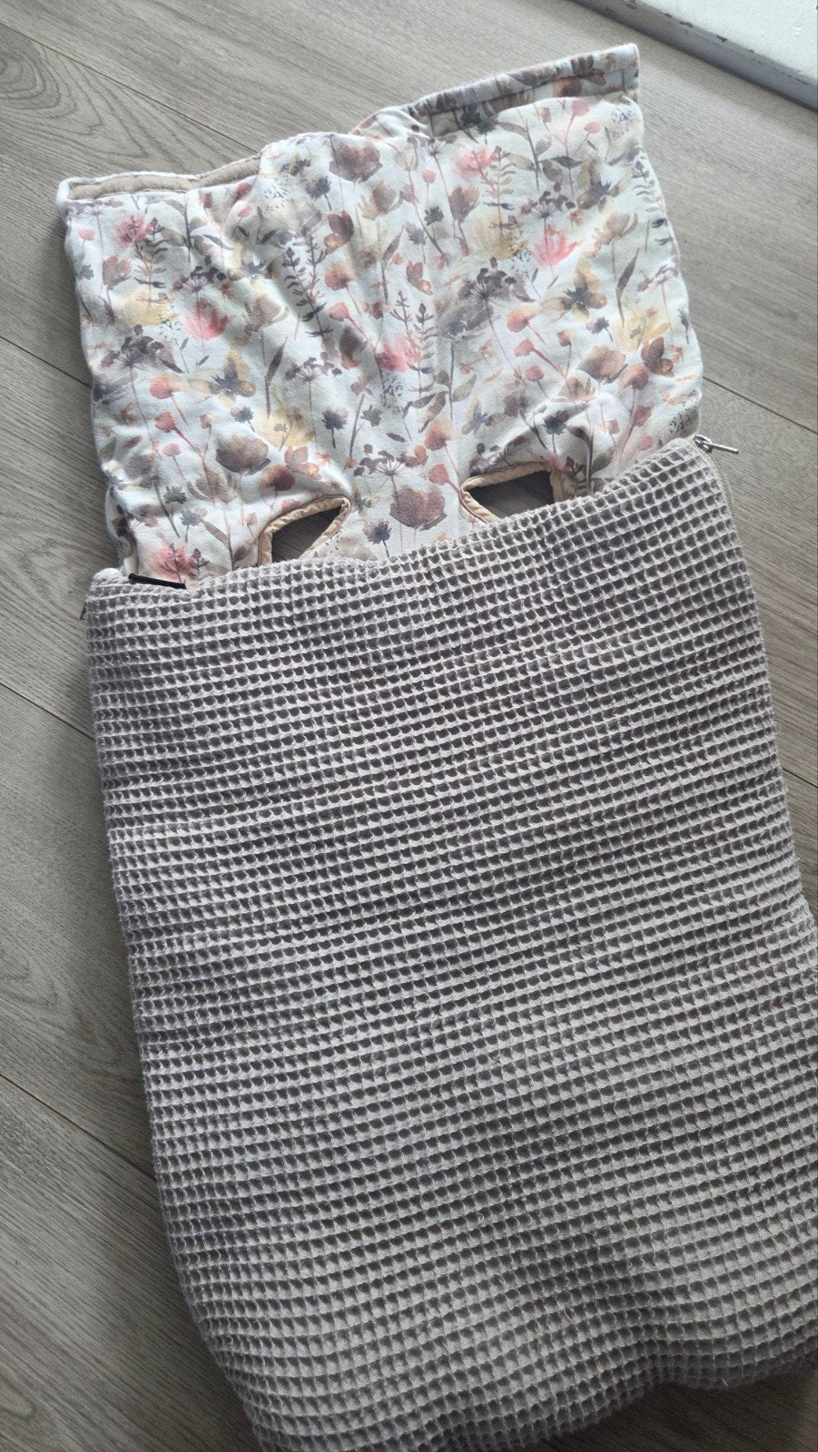 Ukje voetenzak beige met bloemenprint, Ophalen, Gebruikt