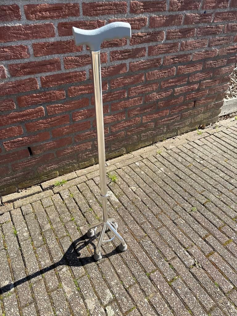 Vierpoot wandelstok nieuw, Diversen, Wandelstokken, Ophalen of Verzenden