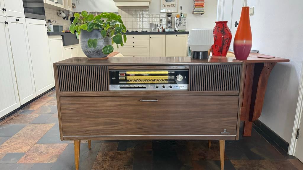 Vintage werkende BT radiomeubel, Ophalen