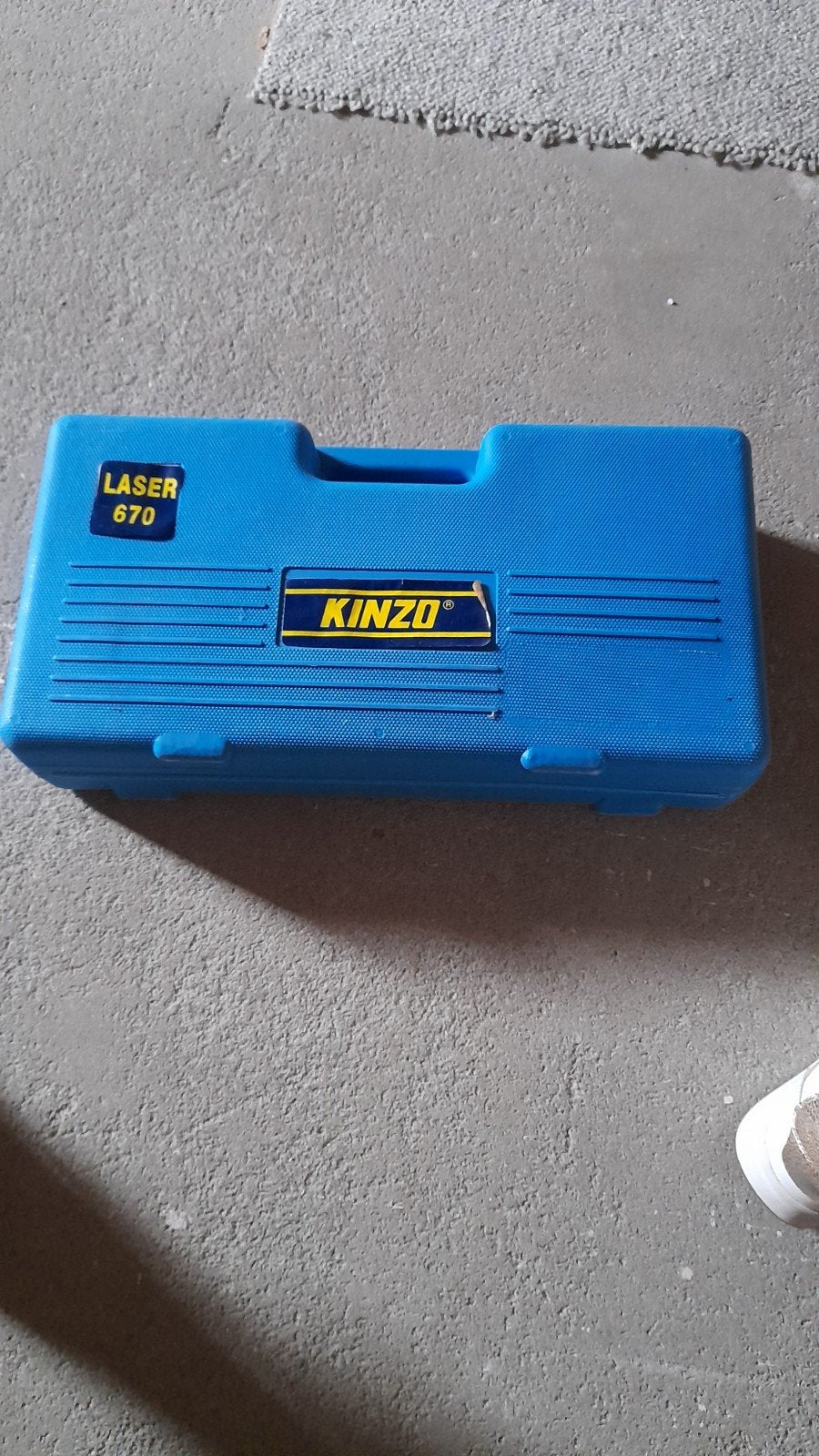 Kinzo Laser 670 Waterpas met Statief en Koffer, Doe-het-zelf en Verbouw, Meetapparatuur, Ophalen, Gebruikt, Licht