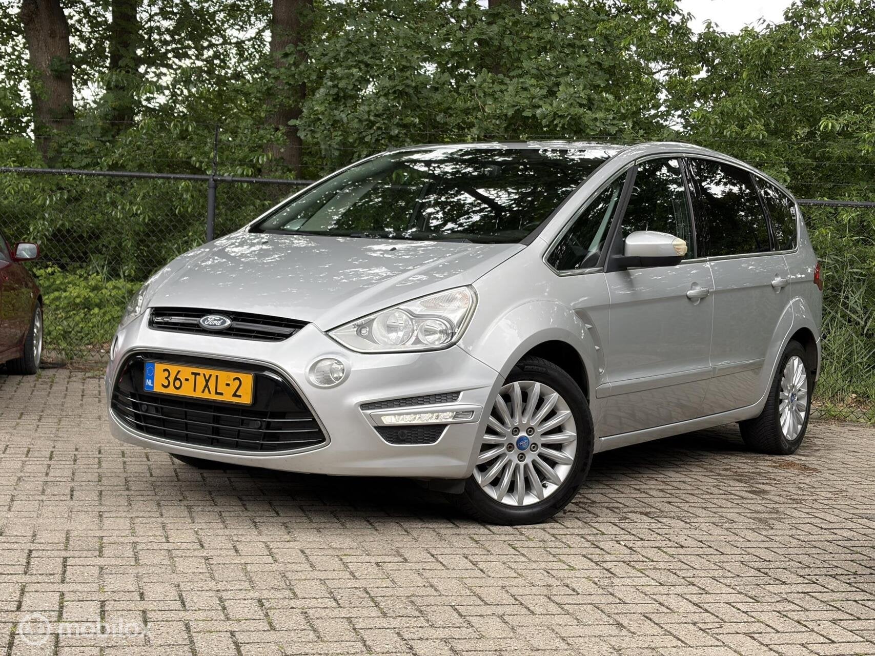 Ford S-Max 1.6 Titanium 7p/NW RIEM/NW APK/CRUISE/VOL/AIRCO, Voorwielaandrijving, Gebruikt, Zwart, 4 cilinders