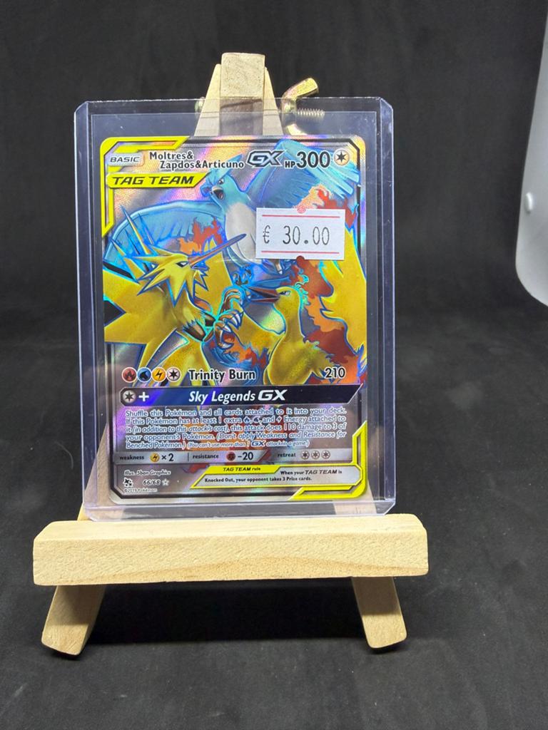Moltres zapdos articuno gx hidden fates 66 nm/nm, Ophalen of Verzenden, Zo goed als nieuw