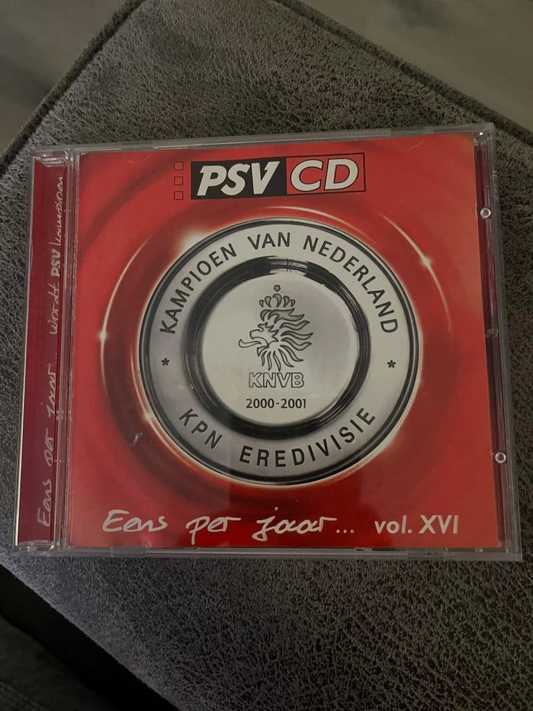 CD PSV eens per jaar….. 2000-2001 in goede staat, Ophalen of Verzenden, Zo goed als nieuw, PSV, Overige typen