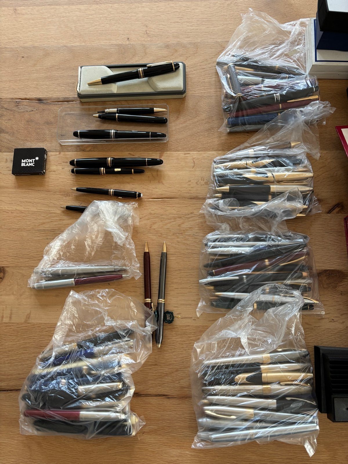 Grote collectie luxe pennen: Mont Blanc, Parker, Sheaffer, Ophalen, Gebruikt, Balpen, Met doosje