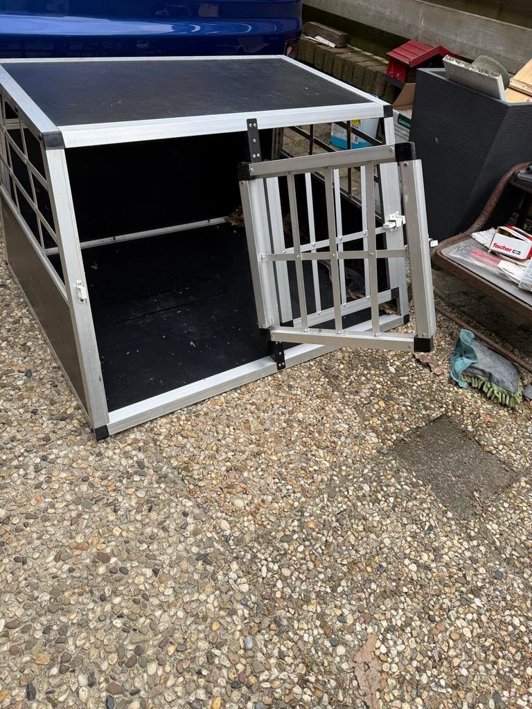 Auto hondenbench 2 deurtjes, Dieren en Toebehoren, Hondenhokken, Ophalen, Zo goed als nieuw, Minder dan 65 cm