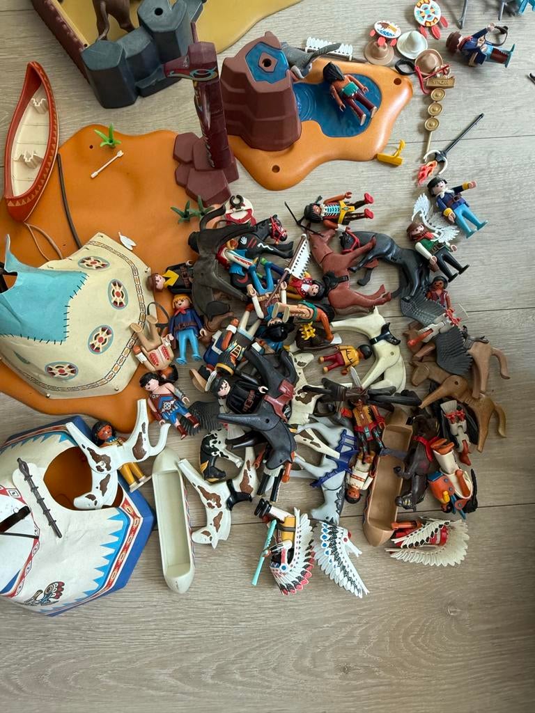 Playmobil Cowboys en Indianen met tenten en paarden, Ophalen of Verzenden, Gebruikt, Complete set