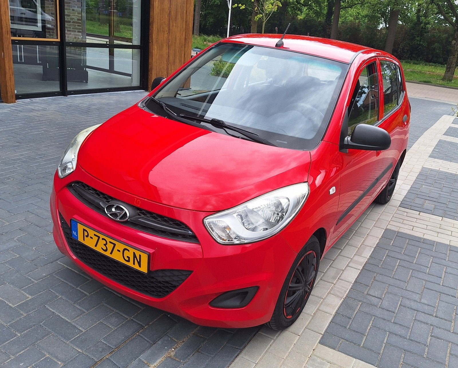 Hyundai i10 1.1 I bouwjaar 2012 Rood nw apk, Auto's, Hyundai, 4 cilinders, 400 kg, Handgeschakeld, Particulier