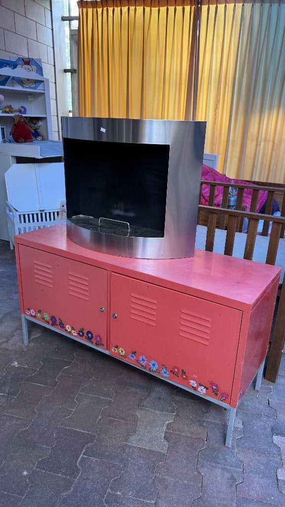 Decoratieve ijzeren kast met bloemenpatroon, Gebruikt, 100 tot 150 cm, Speels, Retro, Verzenden