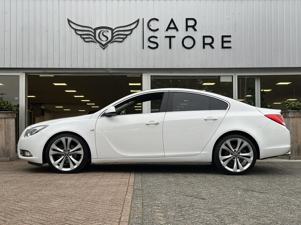 Opel Insignia 2.0 T Sport 4x4 220PK|CLIMA|CRUISE|STOEL VWM|P, 4 cilinders, Wit, Bedrijf, Handgeschakeld