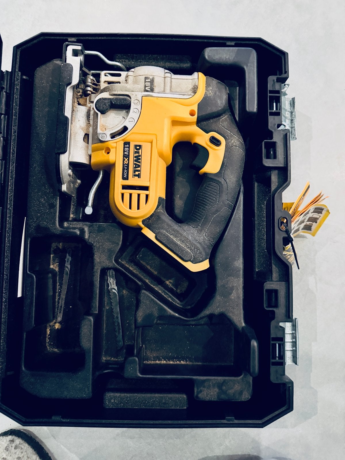 DeWalt DCS331 decoupeerzaag 18V XR Li-Ion met koffer, Ophalen, Gebruikt, Decoupeerzaag, 30 tot 70 mm
