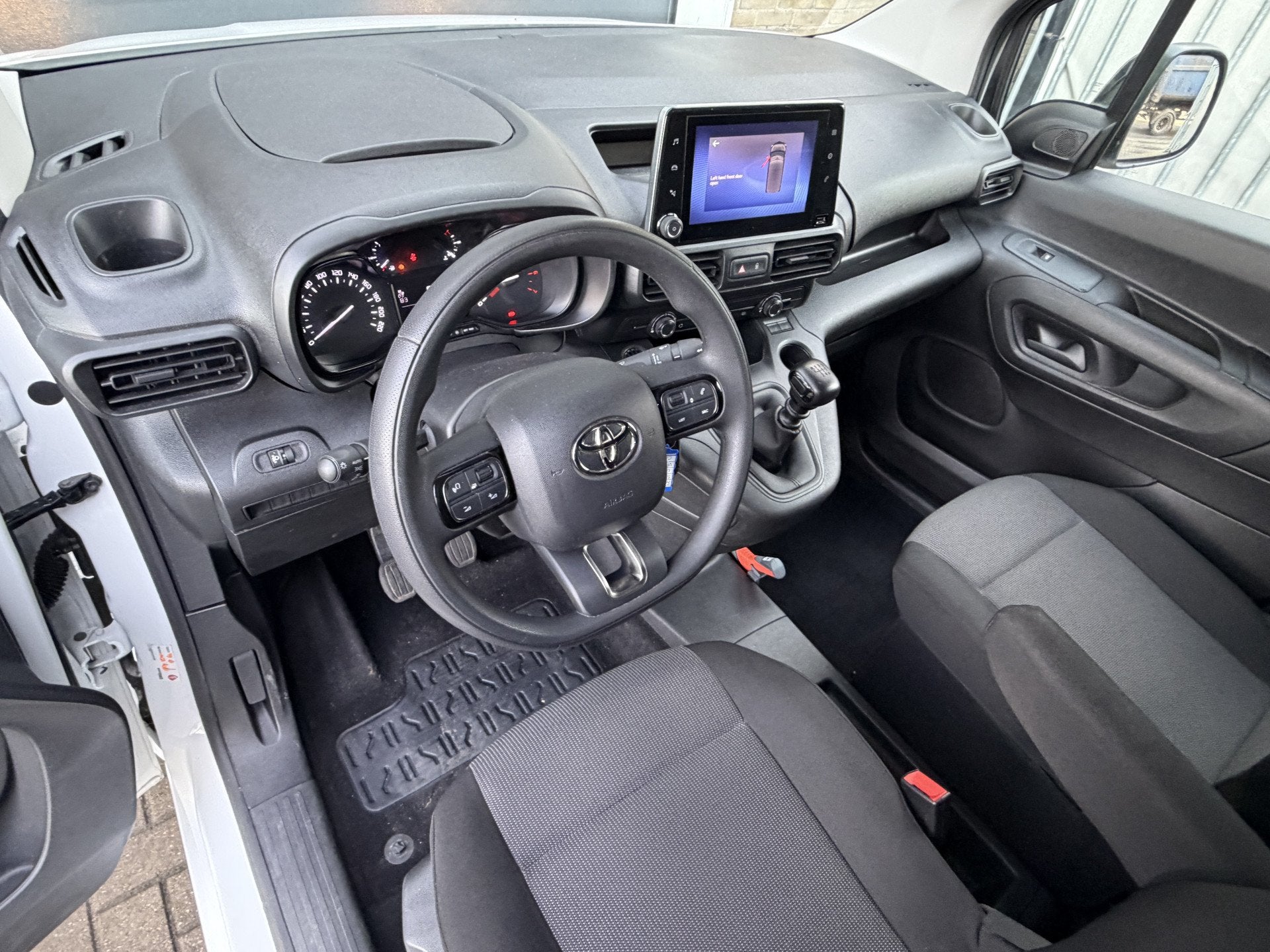 Toyota PROACE CITY 1.5 D-4D 102PK Euro 6 Live Cruise control, Auto's, Voorwielaandrijving, Dealer onderhouden, Stof, Gebruikt