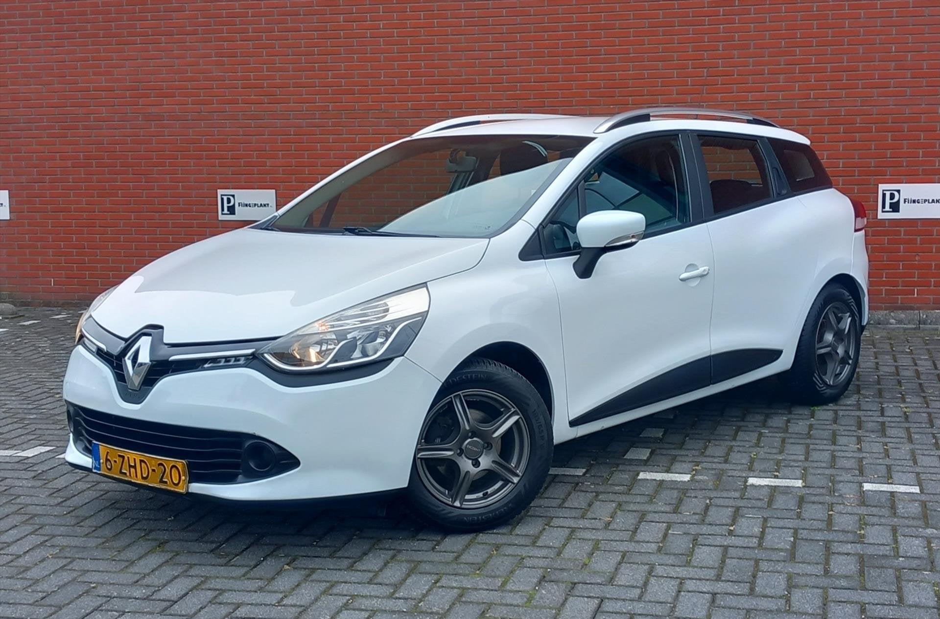 RENAULT Clio Energy TCe 90pk S&amp;S Expression, Auto's, Renault, Voorwielaandrijving, Stof, Zwart, Wit