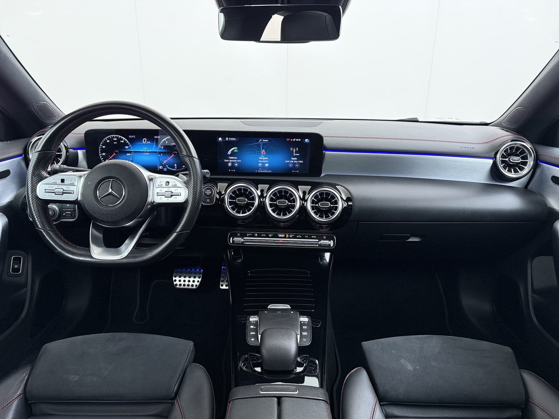 Mercedes-Benz CLA-Klasse AUT-7 AMG Pano-dak Camera Widescree, Auto's, CLA, Gebruikt, 4 cilinders, Zwart