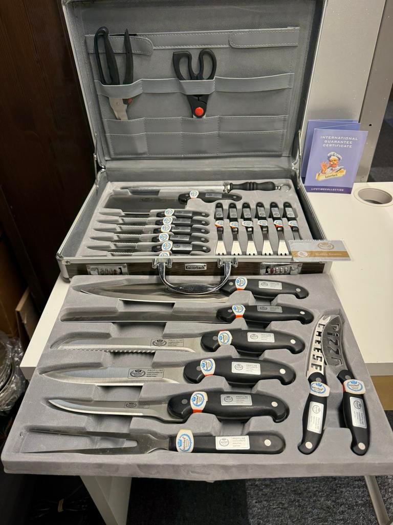 Kaiserbach 26-delige messenset nieuw in de koffer, Kaiserbach, Onbekend, Nieuw, Ophalen of Verzenden