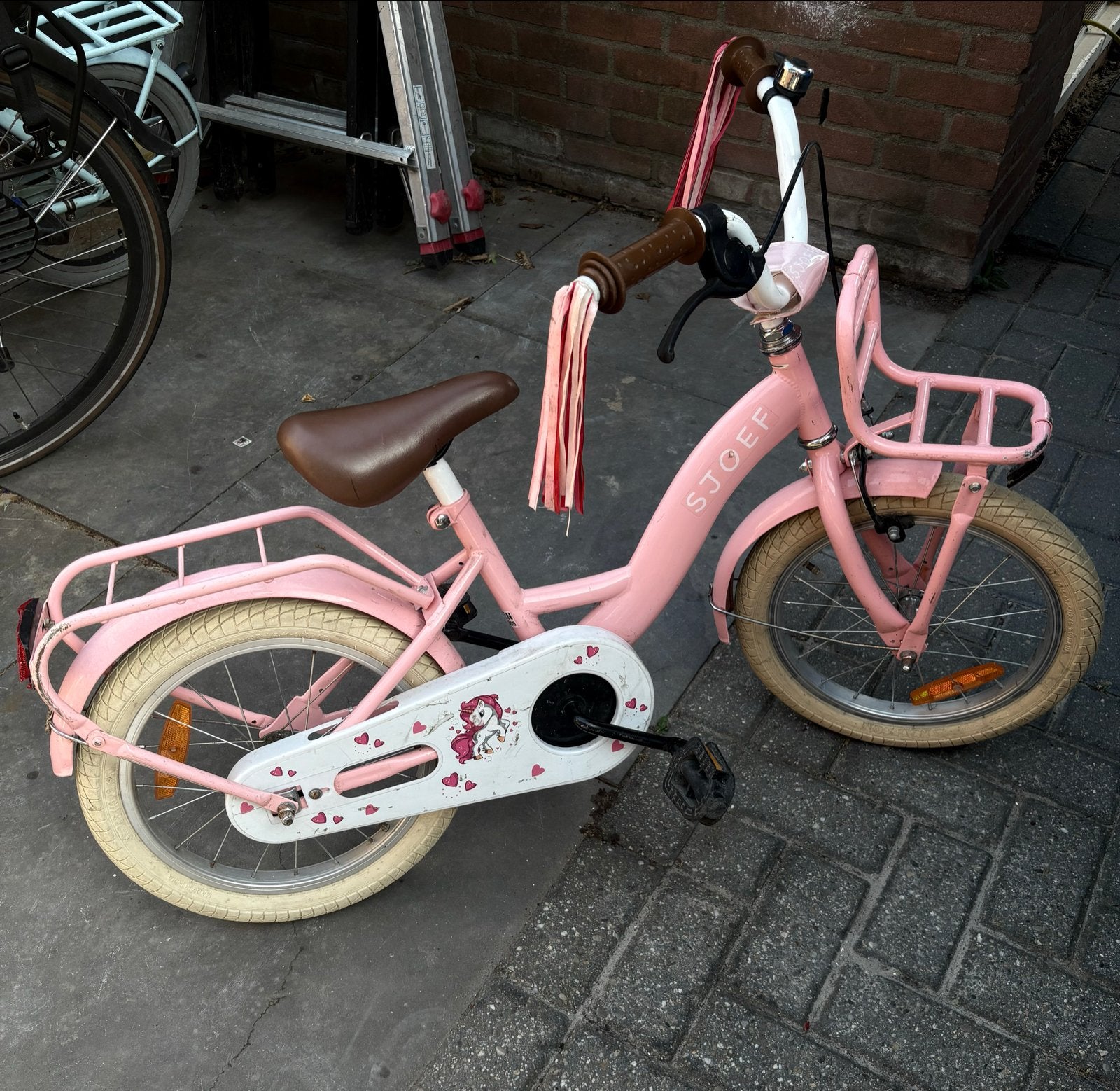 Roze Sjoef kinderfiets 16 inch, Fietsen en Brommers, Fietsen | Kinderfietsjes, Ophalen, Gebruikt, Velgrem, 16 tot 20 inch