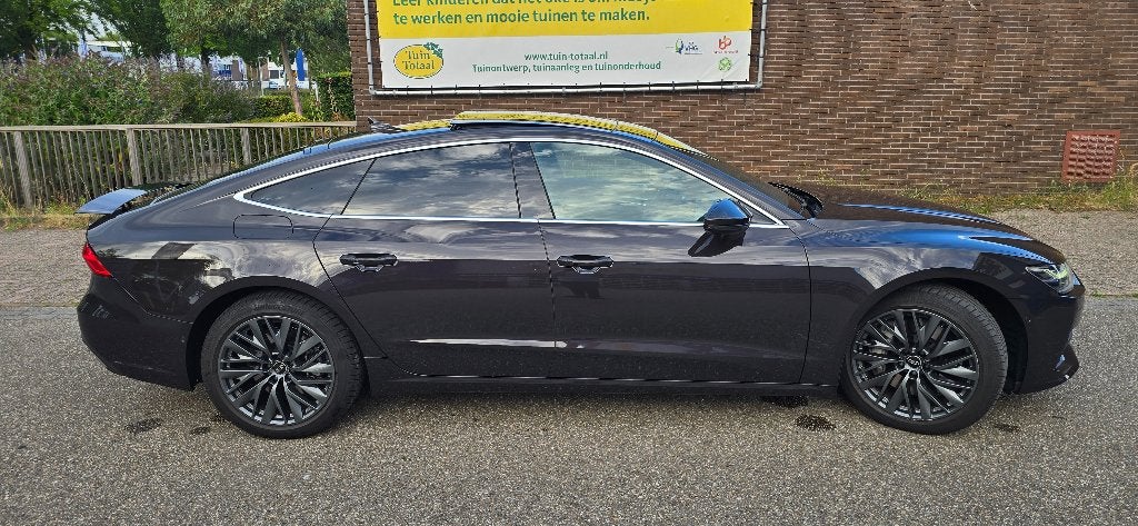 Audi A7 50 Tfsi e Quattro 299pk S Tronic 2025 Bruin, 4 cilinders, Leder, Bedrijf, Vierwielaandrijving