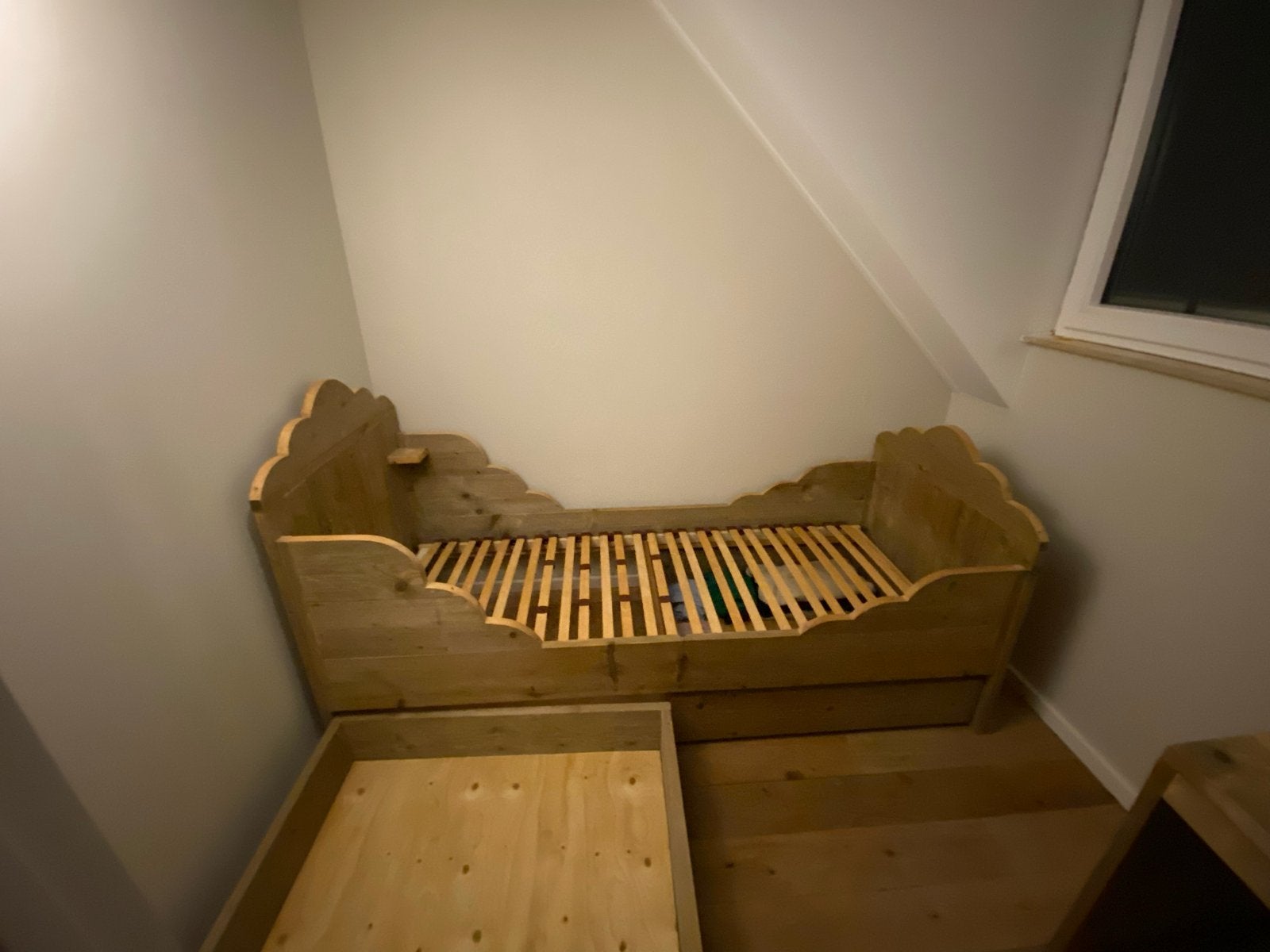 Steigerhouten bed 90x200 met lades, Gebruikt, 90 cm, Eenpersoons, Bruin