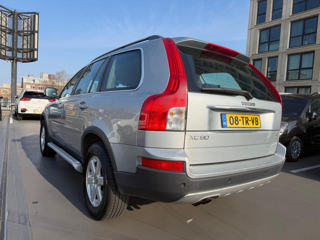 Volvo XC90 3.2 Kinetic AUTOMAAT AIRCO LEER PDC LMV Trekhaak, Auto's, Volvo, 238 pk, Gebruikt, Zwart, 7 stoelen
