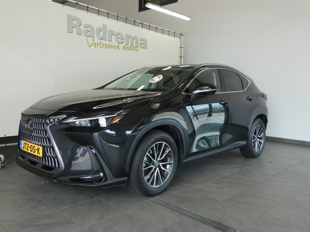 Lexus NX 450h+ AWD Lux. Line Plug in Hybride (bj 2023), Auto's, Lexus, Automaat, Gebruikt, 4 cilinders, 2487 cc