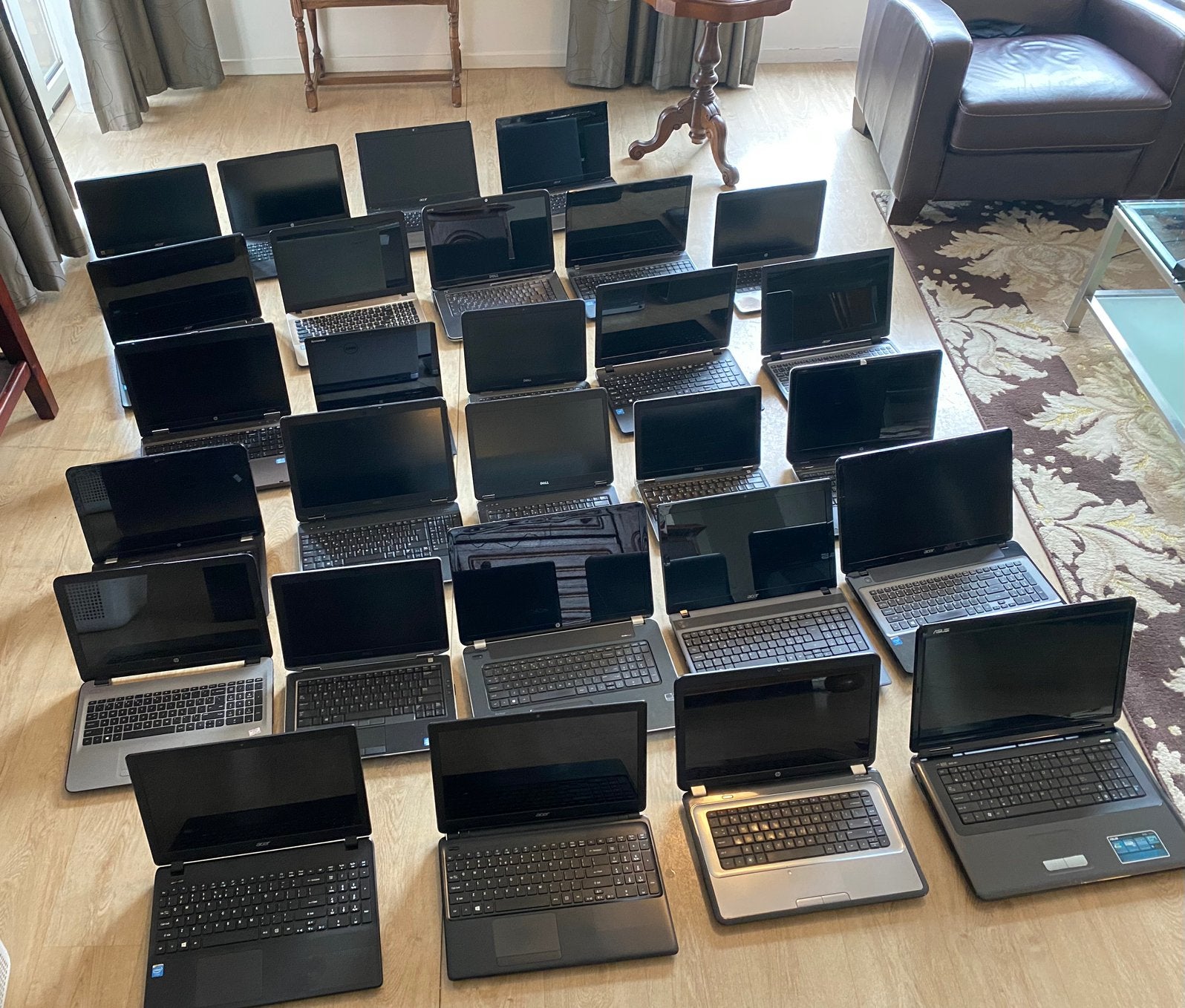 Grote partij windows laptops 28 stuks, Ophalen, Zo goed als nieuw, 15 inch