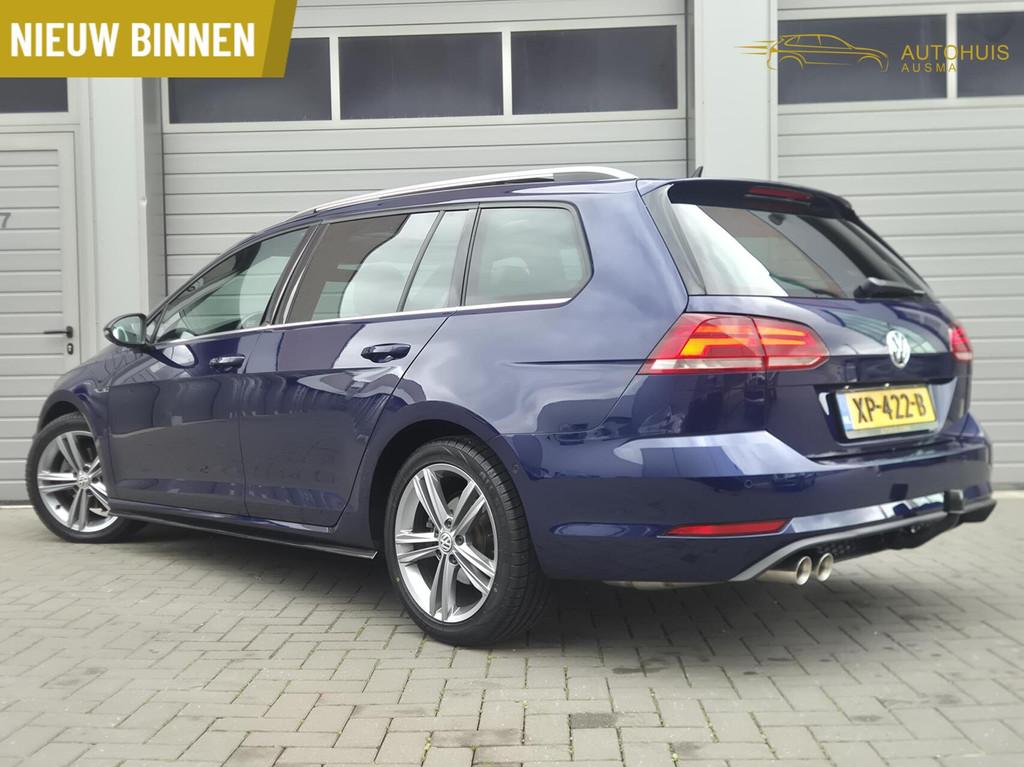 Volkswagen Golf 1.5 TSI Highline R-Line/Pano/ACC/Trekhaak/Le, Auto's, Voorwielaandrijving, 4 cilinders, Blauw, Bedrijf
