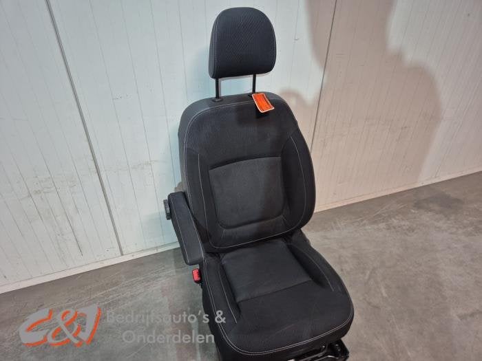 Stoel links van een Renault Trafic, Gebruikt, -, Renault, -