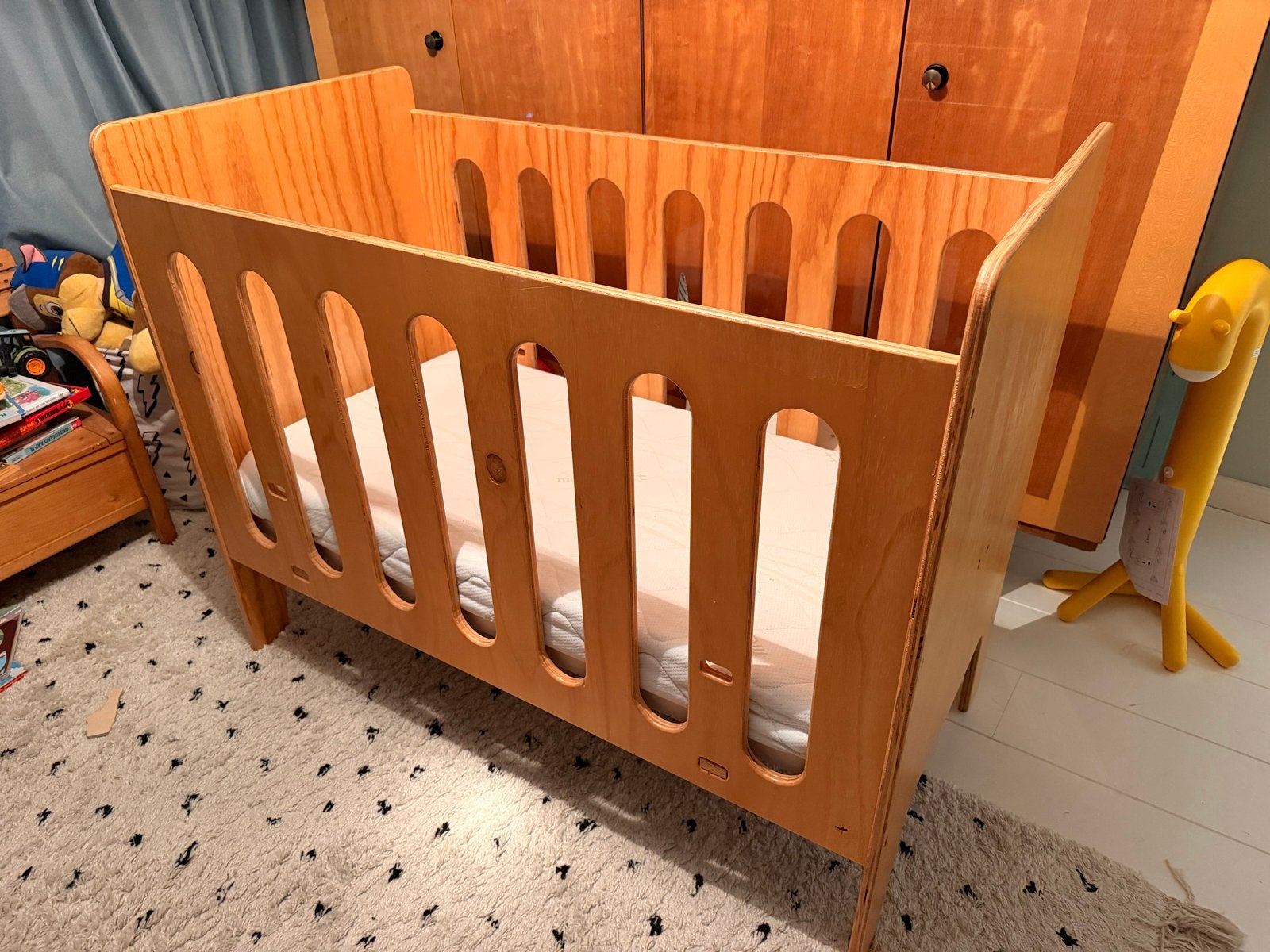 Kinderbedje 60x120cm look a like crisisbed Piet Hein Eek, Kinderen en Baby's, Ophalen, Gebruikt, Ledikant