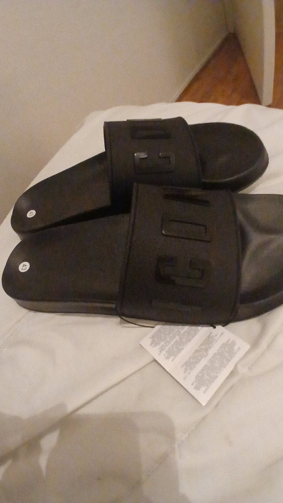 Zwarte Icono slippers, maat 40, 43nieuw met label, Ophalen of Verzenden, Nieuw, Zwart