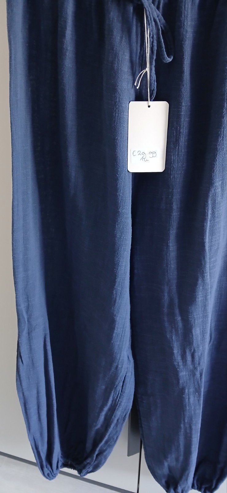 Nieuwe blauwe balloon broek een maat
Met elastiek


Nieuw pr, Maat 38/40 (M), Blauw, Nieuw, Ophalen of Verzenden