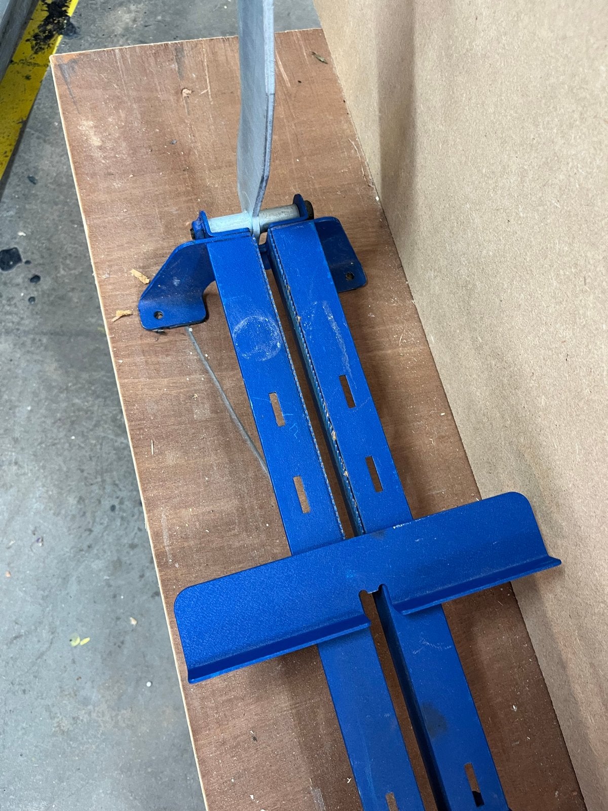Z.G.A.N. laminaat/PVC snijder, Doe-het-zelf en Verbouw, Gereedschap | Handgereedschap, Ophalen of Verzenden, Zo goed als nieuw