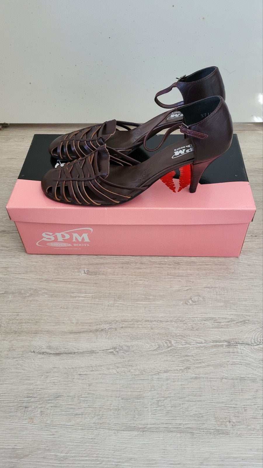 Bruine pumps maat 37, Kleding | Dames, Schoenen, Ophalen of Verzenden, Nieuw, Bruin
